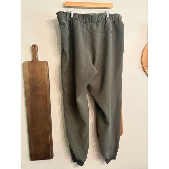 Lululemon Drawstring Pull On Performance On The Fly Joggers Pants Green Size 10 - Picture 2 of 5